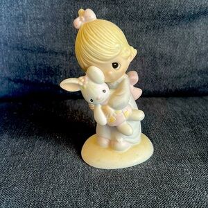 Jesus Love Me Precious Moment
Retired and in mint condition